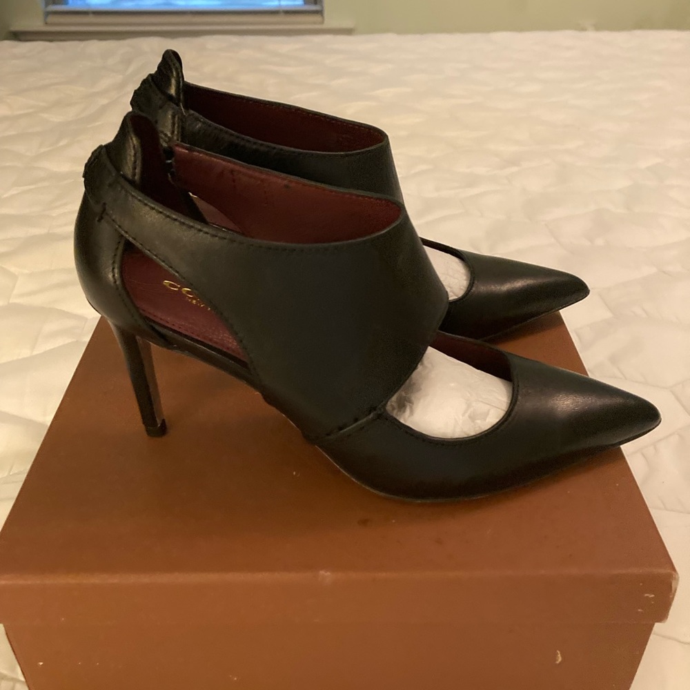 Coach leather pumps
